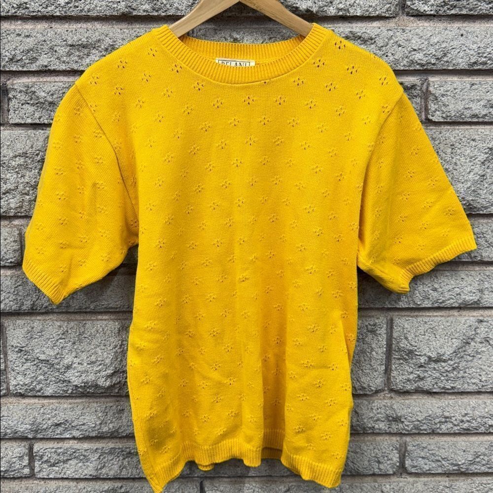 Vintage Made in Canada Yellow Short Sleeve Sweater Sz S